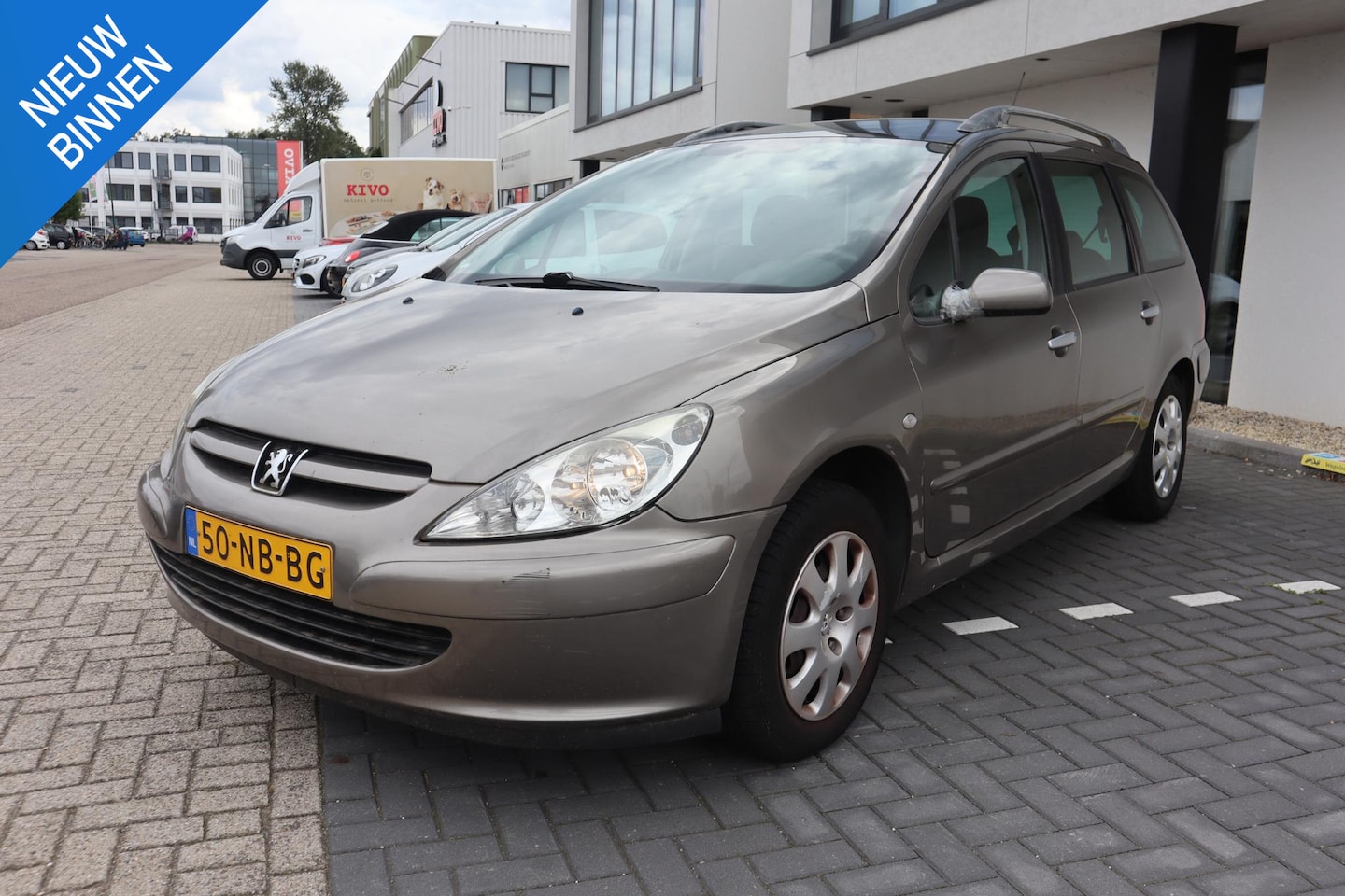 Peugeot 307 SW - 1.6 16V PANORAMADAK|TREKHAAK|NIET MOOI MAAR RIJDT WEL PRIMA - AutoWereld.nl