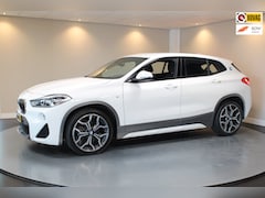 BMW X2 - 1.8i sDrive Lefhebber Edition *M-Pakket* Automaat|Alcantara|HUD|Sfeerverlichting|Memory|Ke