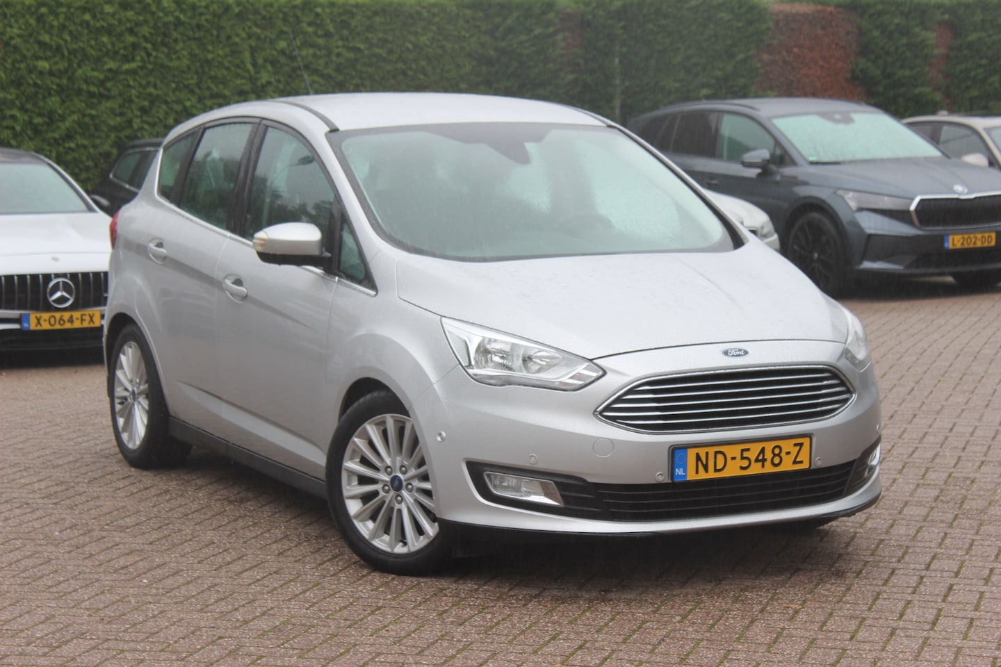 Ford C-Max - 1.5 Titanium / NL Auto! / 1e Eign. / Trekhaak / Navigatie / Parkeerhulp V+A / 17'' / Cruis - AutoWereld.nl