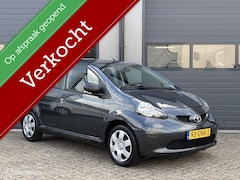 Toyota Aygo - 1.0-12V Navi Uitvoering _ 5Drs/Airco