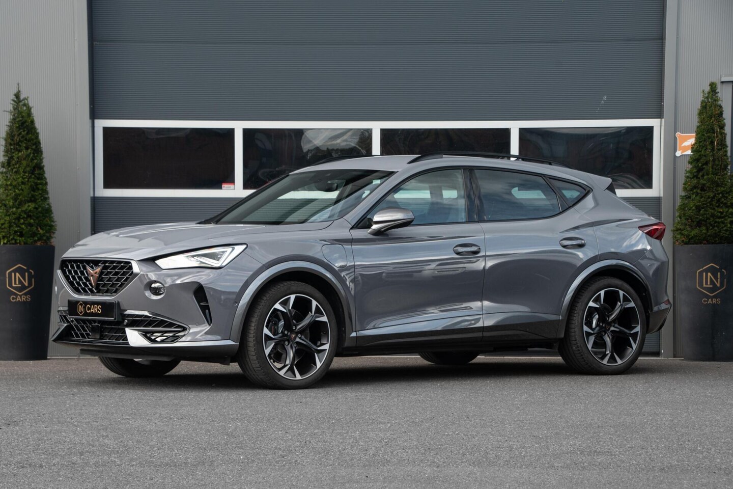 CUPRA Formentor - 1.4 e-Hybrid VZ Performance|DAB|19''|Camera - AutoWereld.nl