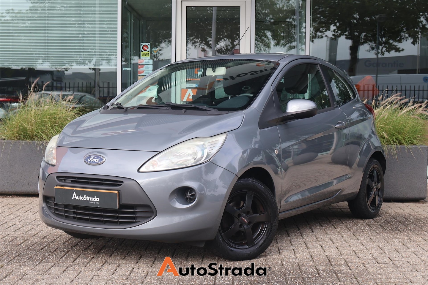 Ford Ka - 1.2 Cool & Sound 69pk I Airco I NAP I APK TOT 6-2027 I LM Velgen - AutoWereld.nl