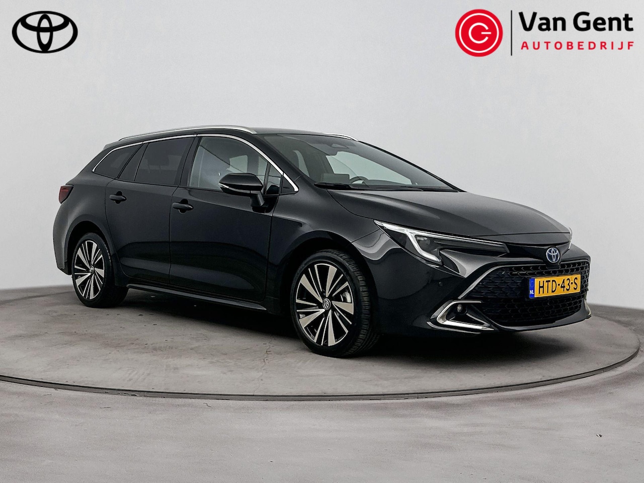 Toyota Corolla Touring Sports - Hybrid 140 Dynamic | Apple Carplay / Android Auto | Stoelverwarming | Parkeersensoren voor - AutoWereld.nl