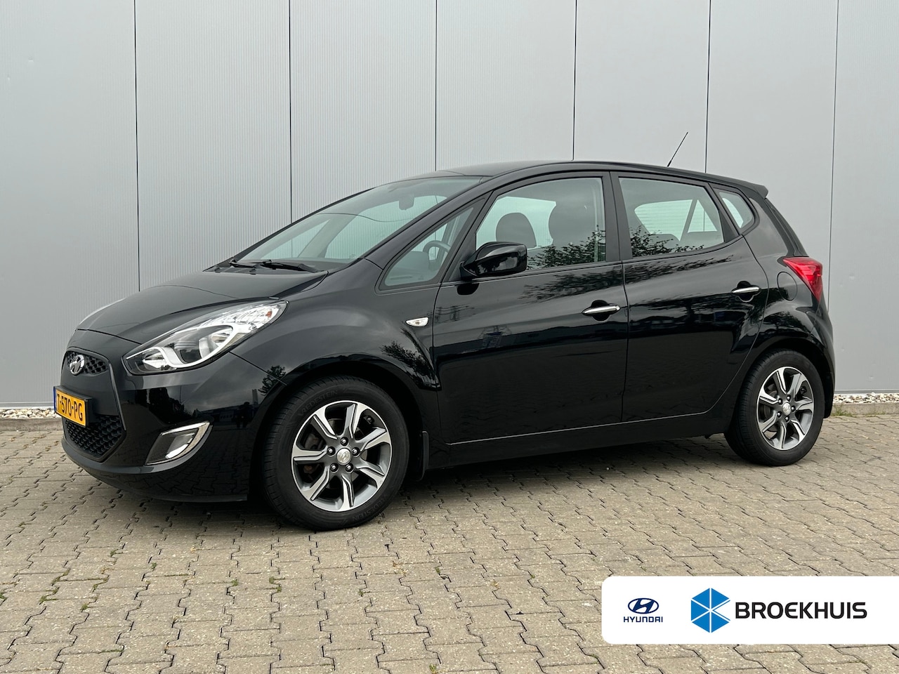 Hyundai ix20 - 1.6i i-Vision | Automaat | 16" Lichtmetalen velgen | Parkeersensoren achter - AutoWereld.nl