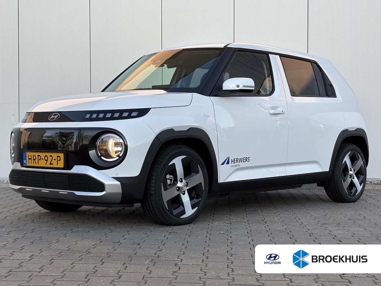 Hyundai Inster - Pulse 49 kWh / Airco/ Cruise control/ Apple carplay/Android Auto / Automaat / 15" LM velge - AutoWereld.nl