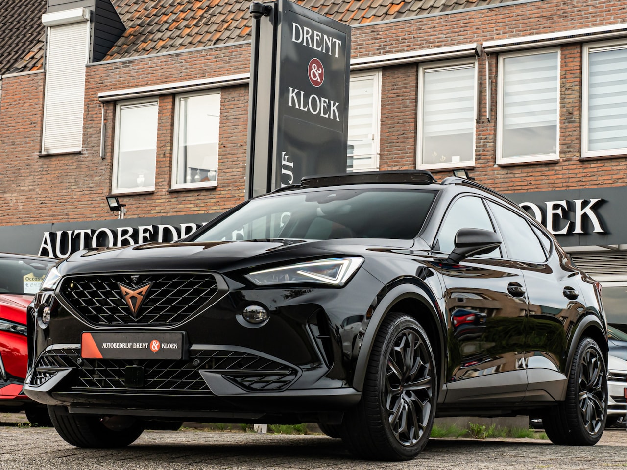CUPRA Formentor - 1.4 e-Hybrid VZ Tribe Edition PANO BEATS AUDIO 360 CAMERA ELEK STOEL BLACK OPTIC STOELVERW - AutoWereld.nl