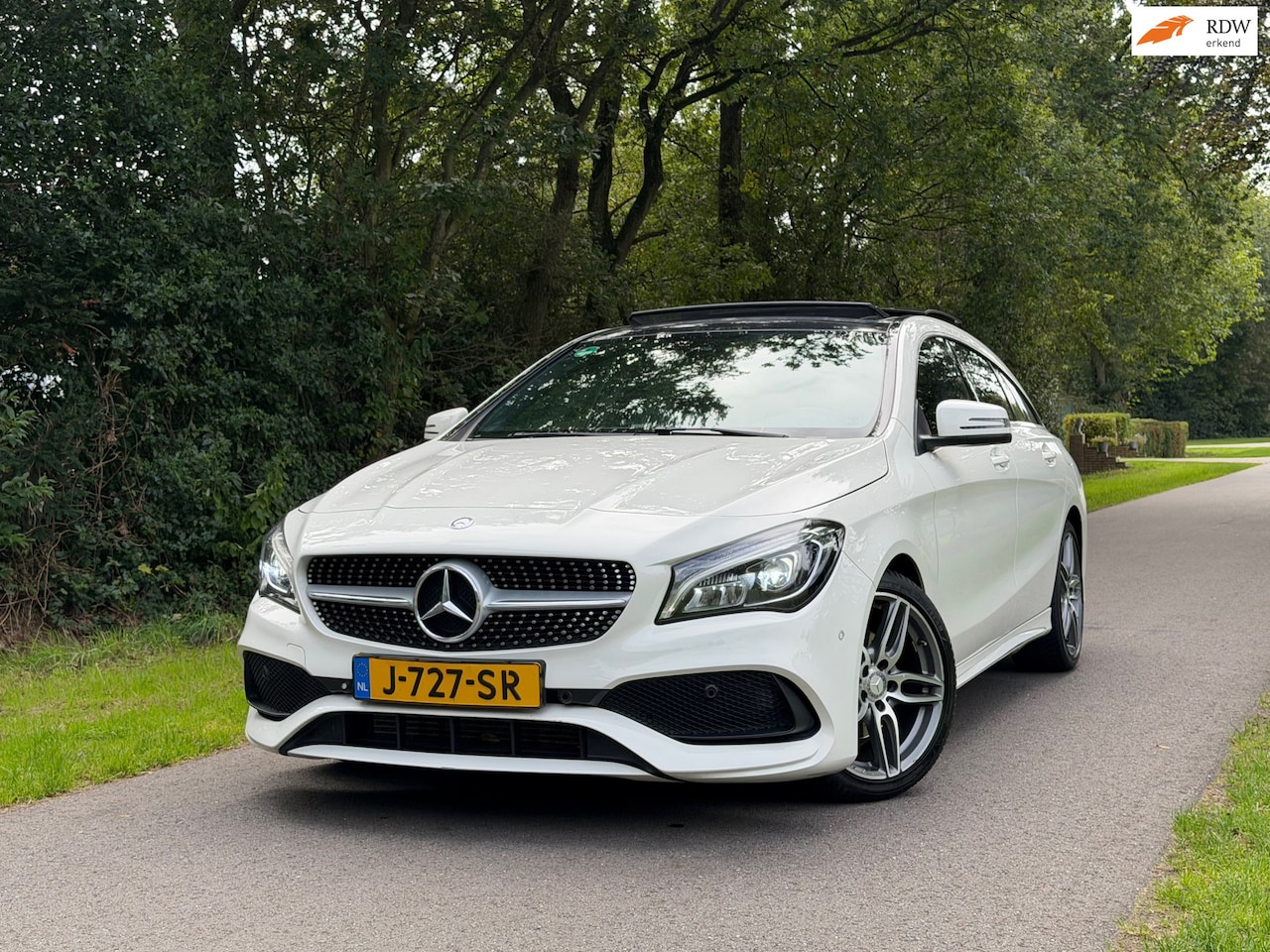 Mercedes-Benz CLA-klasse Shooting Brake - 180 AMG Night Edition Plus | Panoramadak + Navi Nu € 10.975,-!!! - AutoWereld.nl