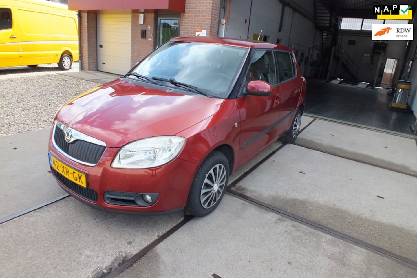Skoda Fabia - 1.4-16V Ambiente Airco - AutoWereld.nl