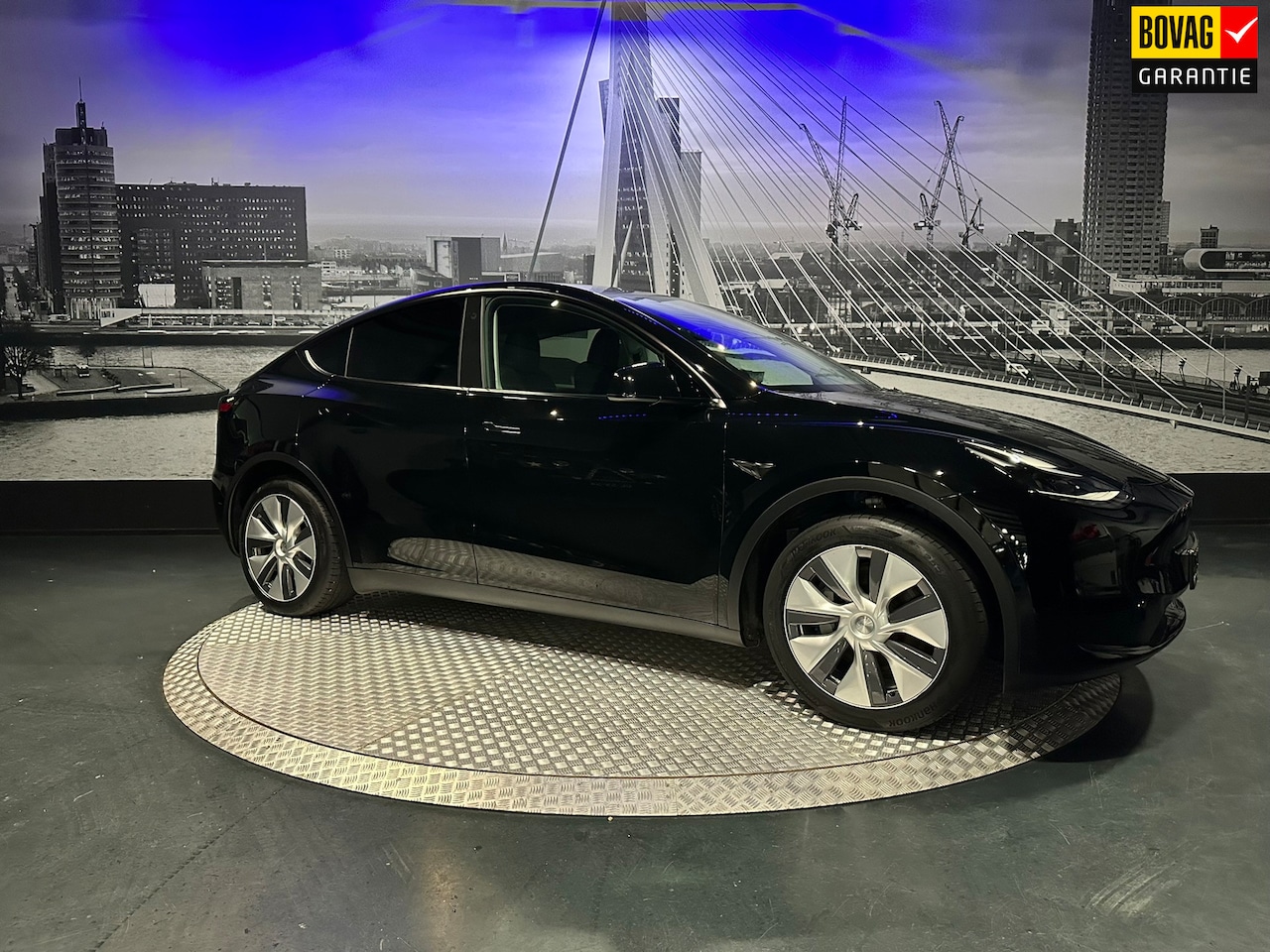 Tesla Model Y - RWD 58 kWh *Origineel NL*Trekhaak*Pano* - AutoWereld.nl