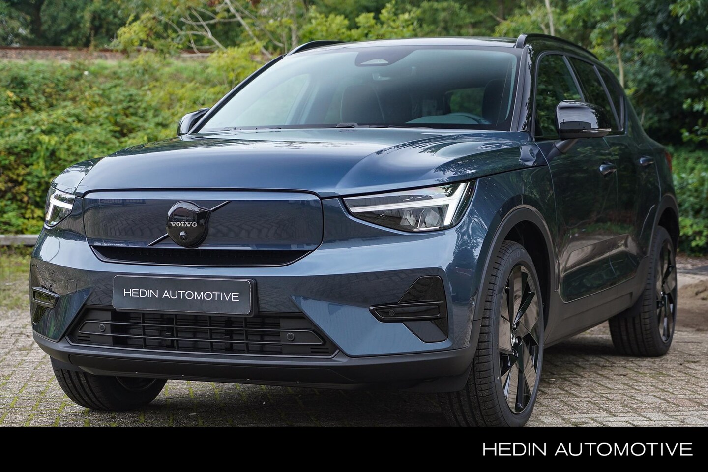 Volvo EX40 - Single Motor Extended Range Ultra Black Ed. 82 kWh Panoramadak | Harman/Kardon | Keyless E - AutoWereld.nl