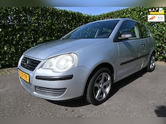 Volkswagen Polo - 1.4-16V Trendline Automaat. Origineel Nederlandse auto met NAP