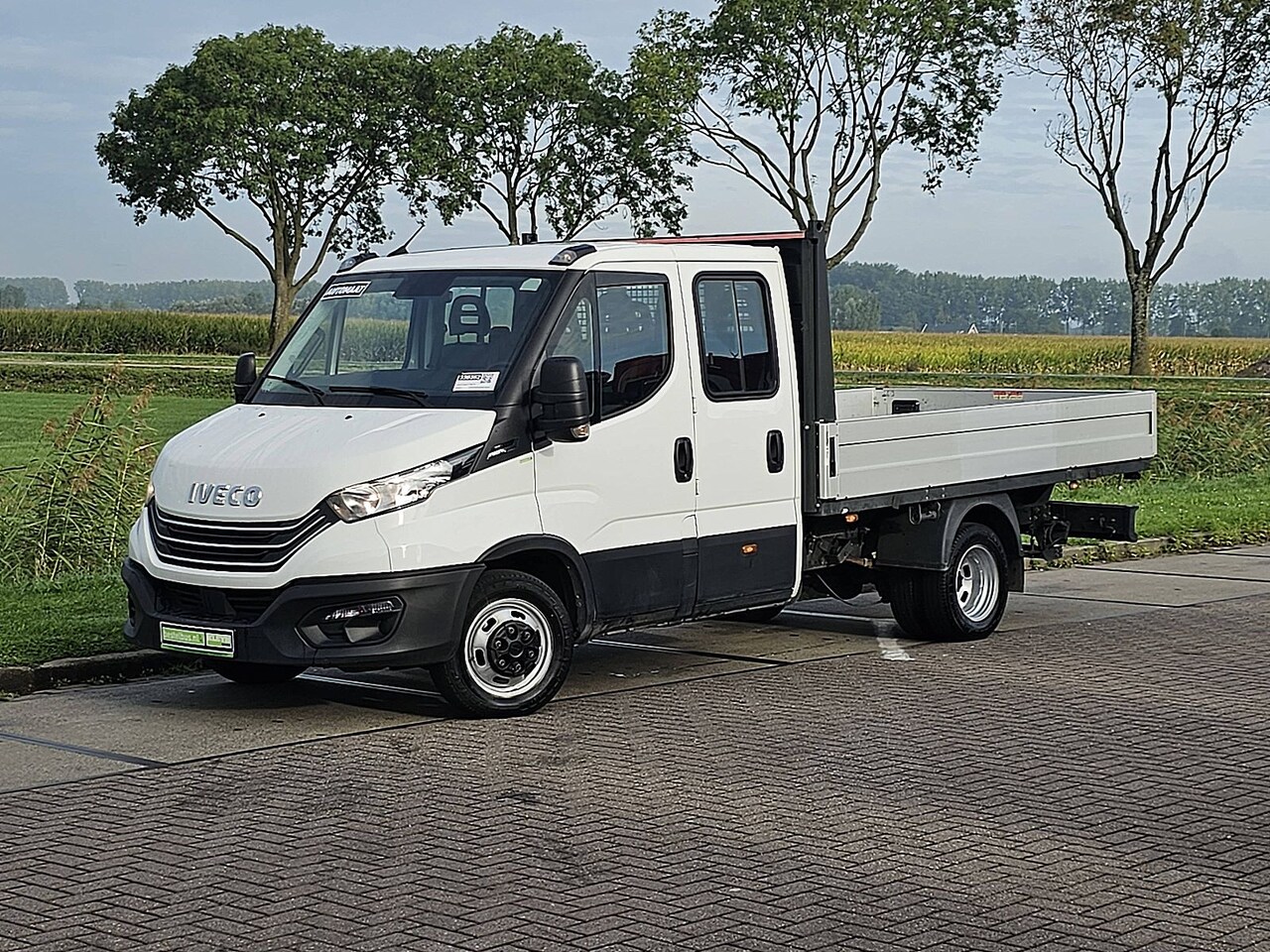Iveco Daily - 35C14V 2.3 352 Dubbele cabine, Airco, Carplay, Climate control, Automaat, 3.5T-Trekhaak, E - AutoWereld.nl