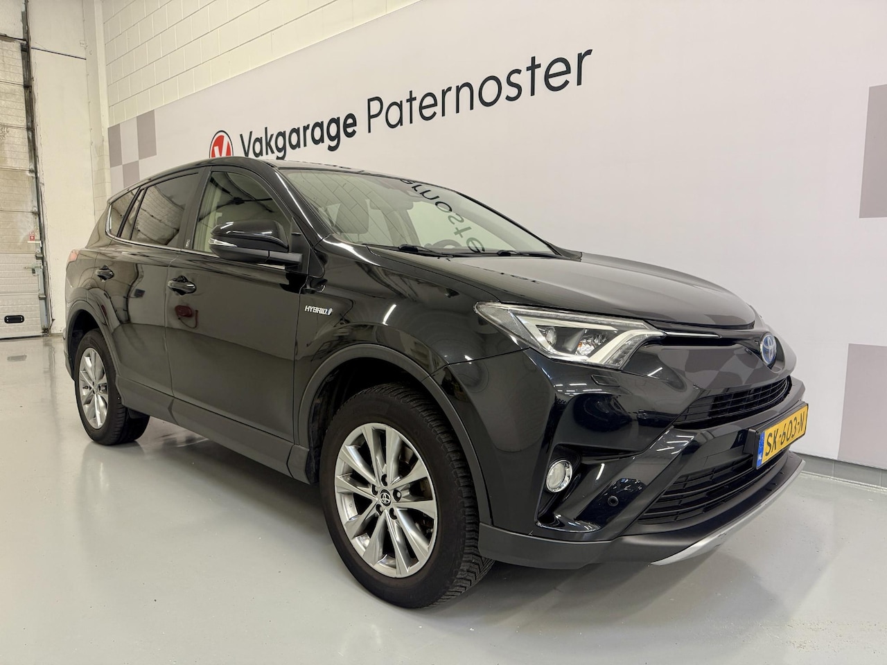 Toyota RAV4 - 2.5 Hybrid Dynamic Leer / PDC / Camera / Afneembare Trekhaak - AutoWereld.nl