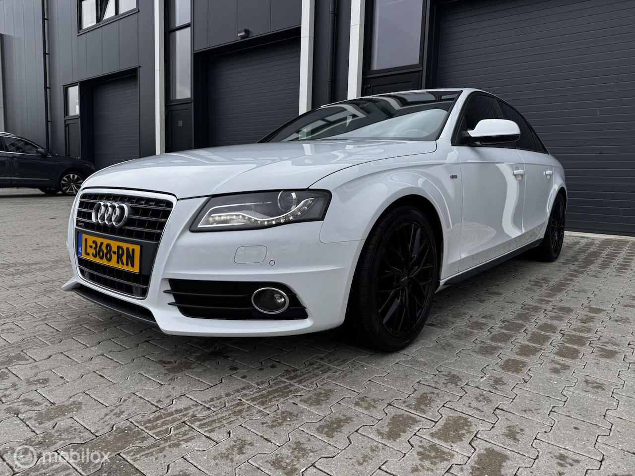 Audi A4 Limousine - 2.0 TFSI S-Line 2011 179PK - AutoWereld.nl