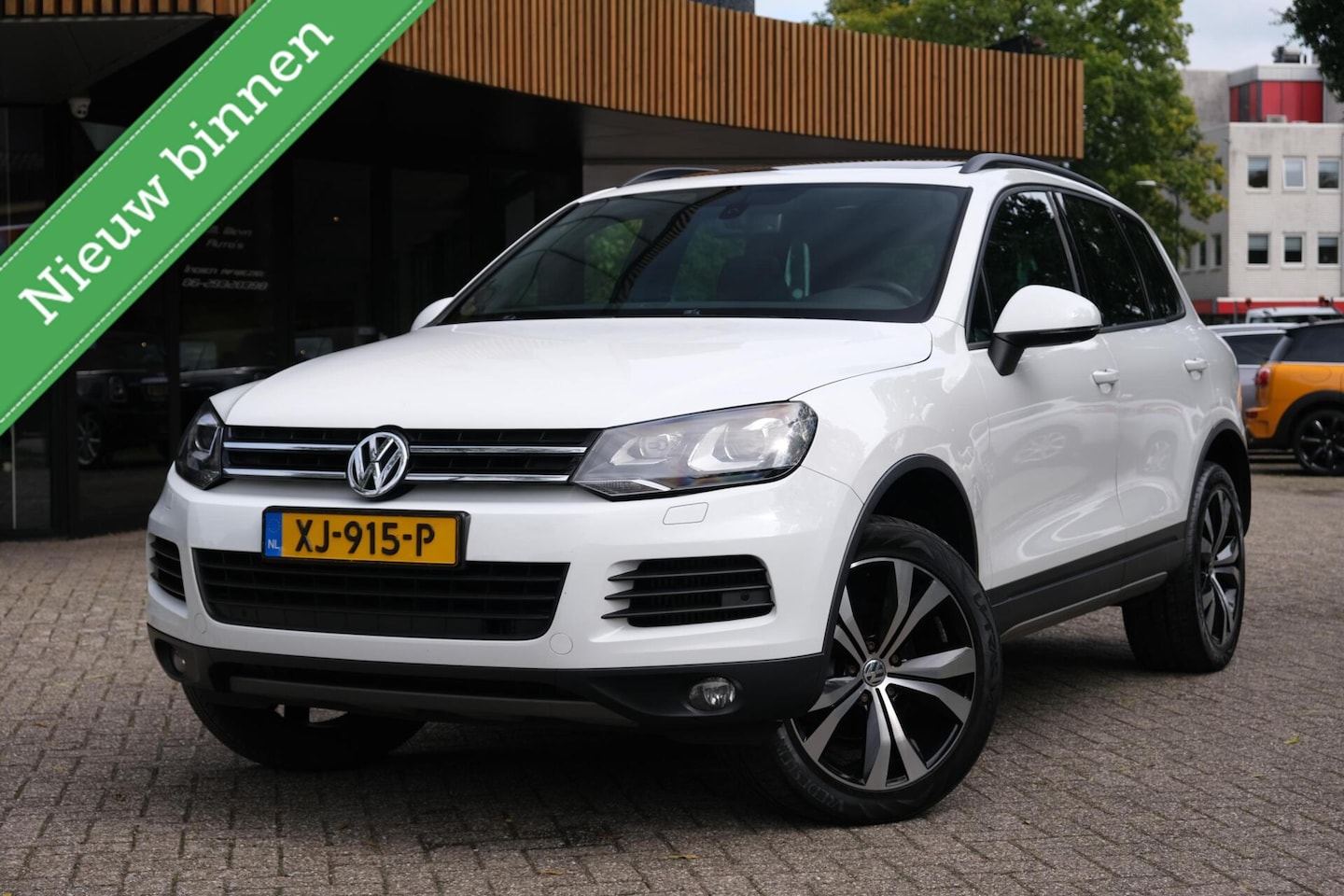 Volkswagen Touareg - 3.0 TDI ABT|Rijklaar!|Pano|Luchtvering|Trekhaak|Stuurwielverwarming|Stoelverwarming - AutoWereld.nl