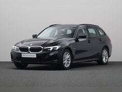 BMW 3-serie Touring - 330e | Widescreen Display | PDC | Blow-By verwarmer | Stoelverwarming bestuurder/passagier