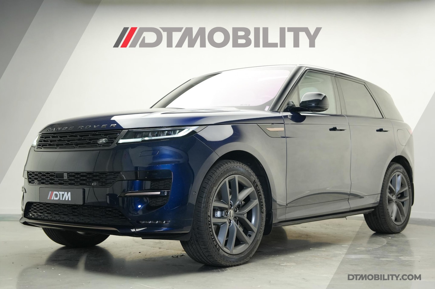 Land Rover Range Rover Sport - 3.0 P510e First Edition | Portofino Blue | Treeplanken | Panorama | Massage | Meridian - AutoWereld.nl