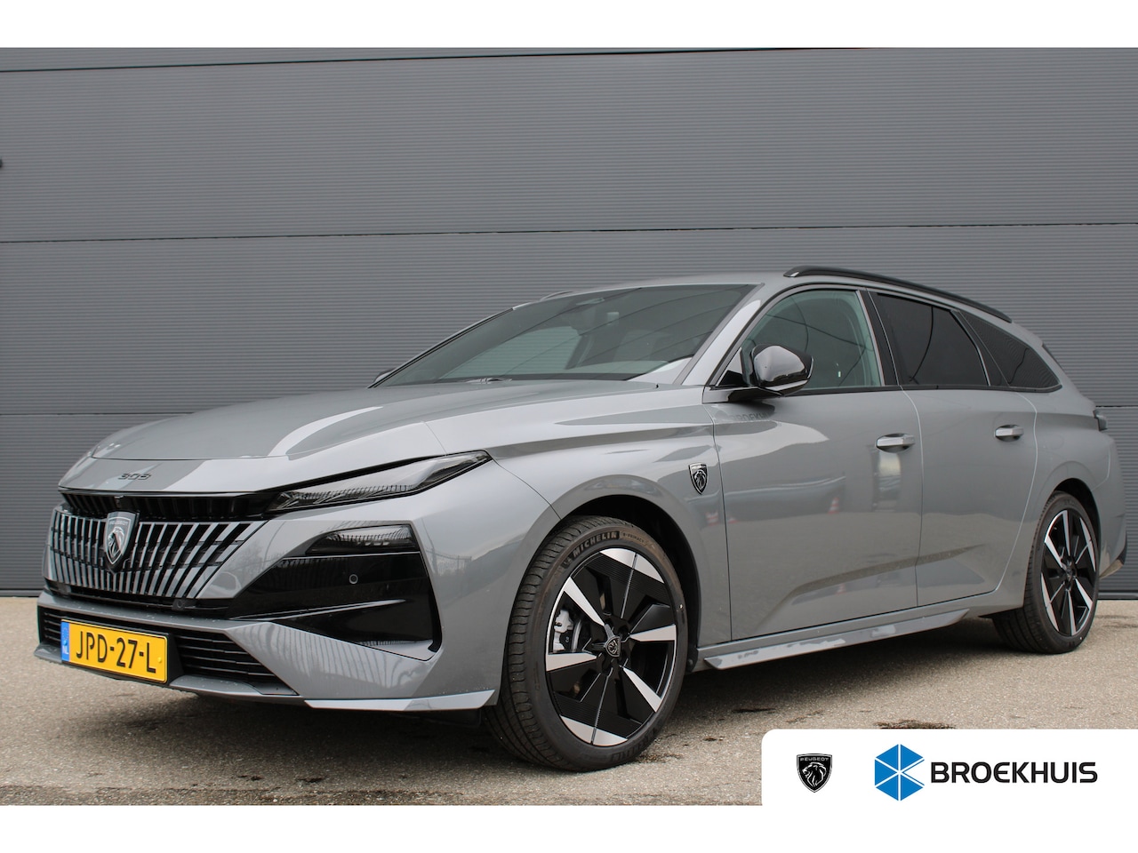 Peugeot e-308 SW - GT 54 kWh | Nieuw model | Fase 3 laden | SOH 98% | Massage | Stoelverwarming | Navigatie | - AutoWereld.nl