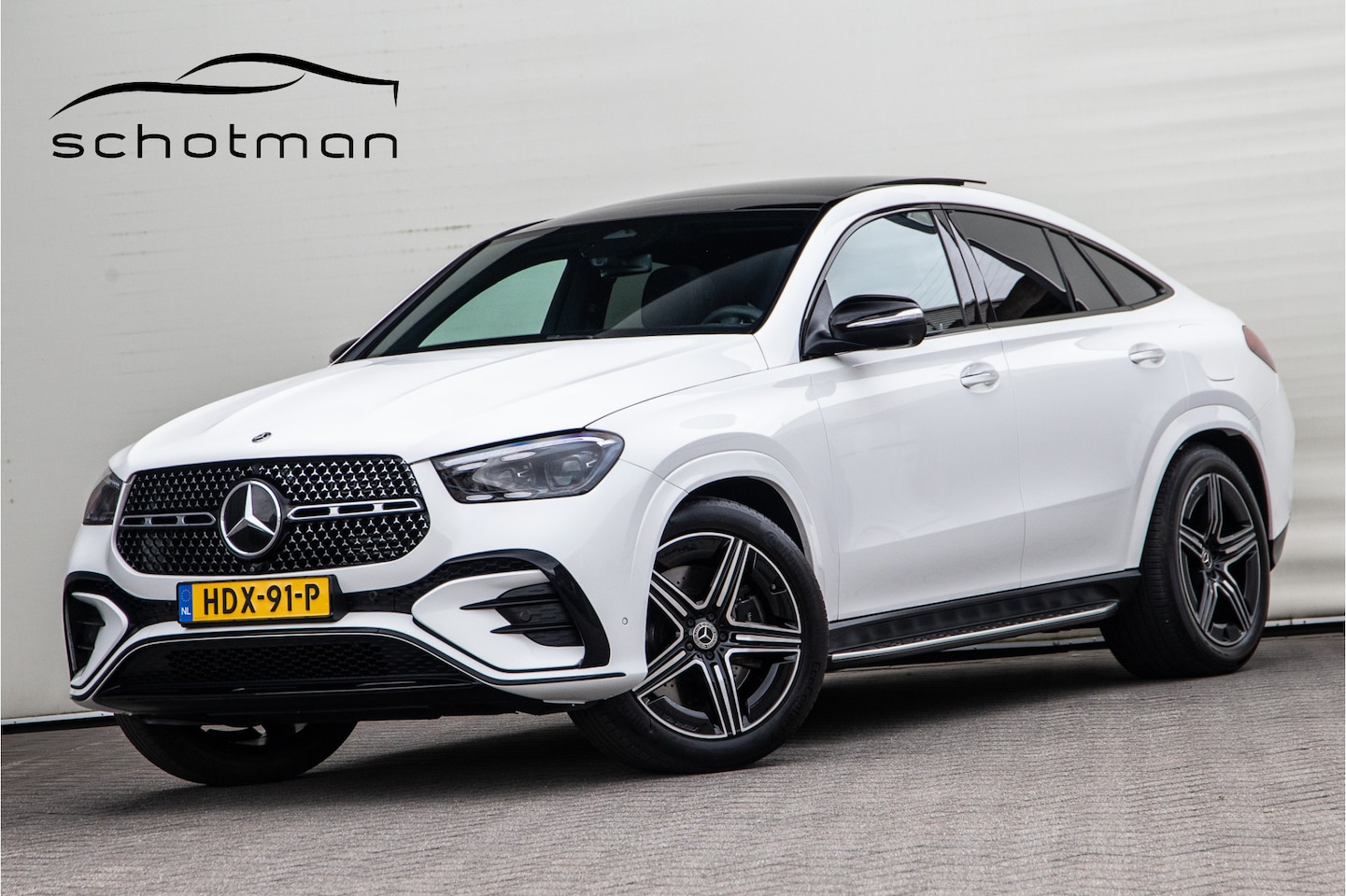 Mercedes-Benz GLE-Klasse Coupé - 400 e 4MATIC AMG Premium Pano, Luchtvering, Head-up, Nightpakket, Burmester 2024 - AutoWereld.nl