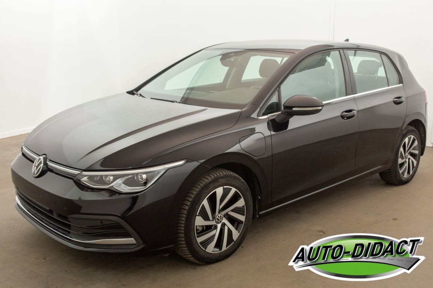 Volkswagen Golf - 1.4 eHybrid Automaat Navi Digi Dash Clima 68.456 km - AutoWereld.nl