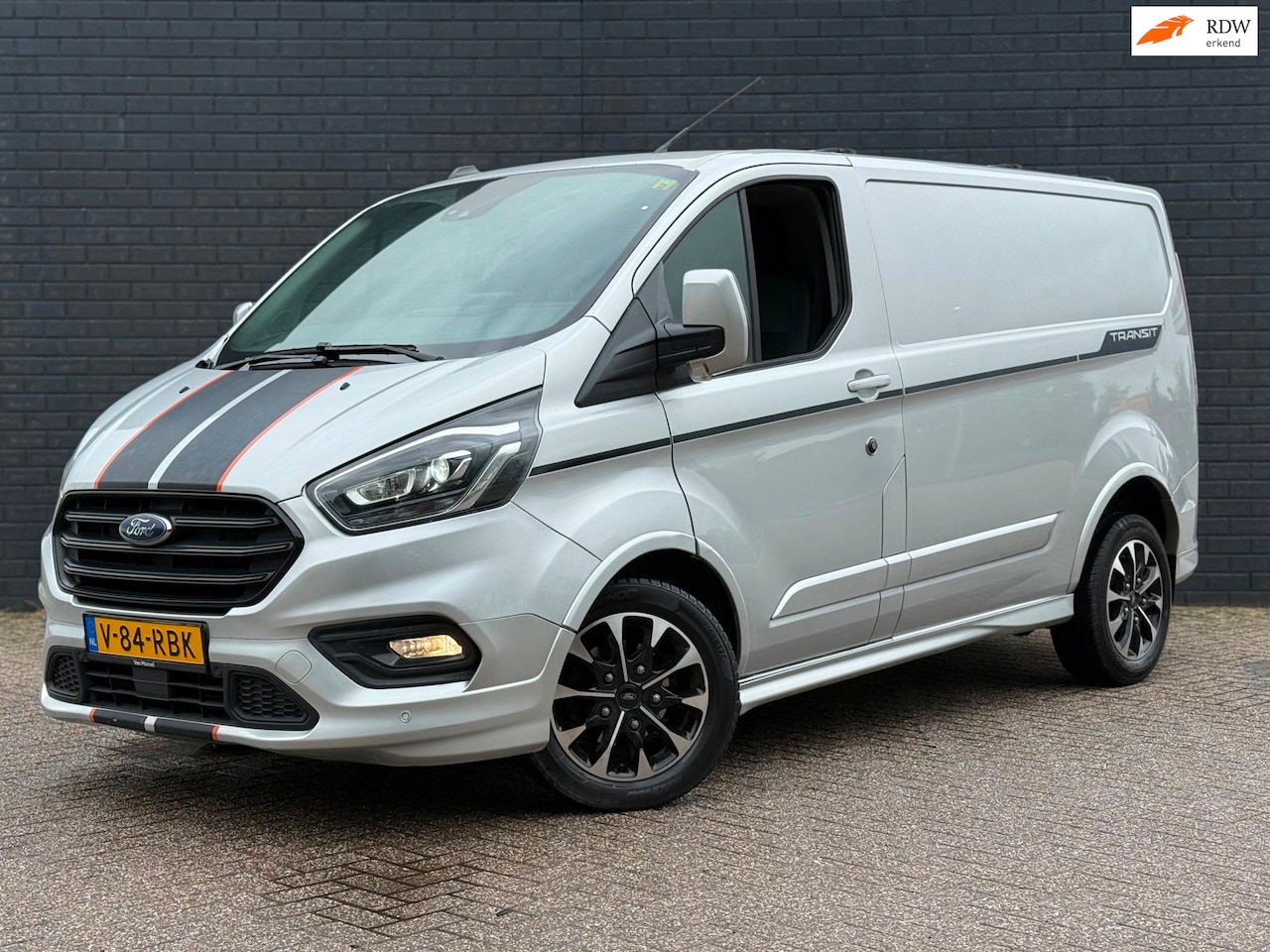 Ford Transit Custom - 320 2.0 TDCI L2H1 Sport Bj 2022 185PK AUT Xenon Navi Leer - AutoWereld.nl