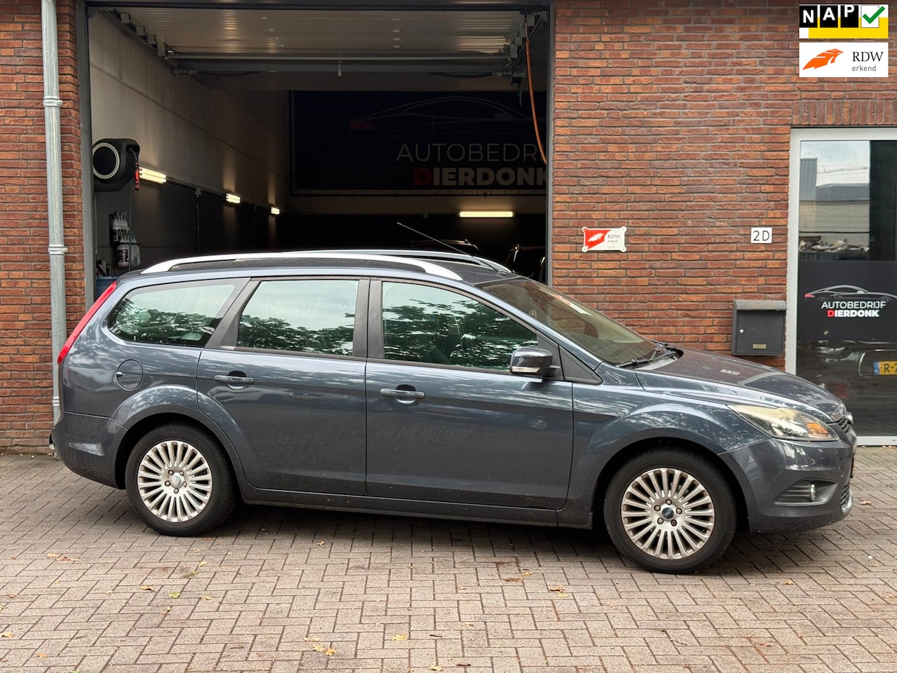Ford Focus Wagon - 1.8 Limited|AIRCO|HANDEL|EXPORT - AutoWereld.nl