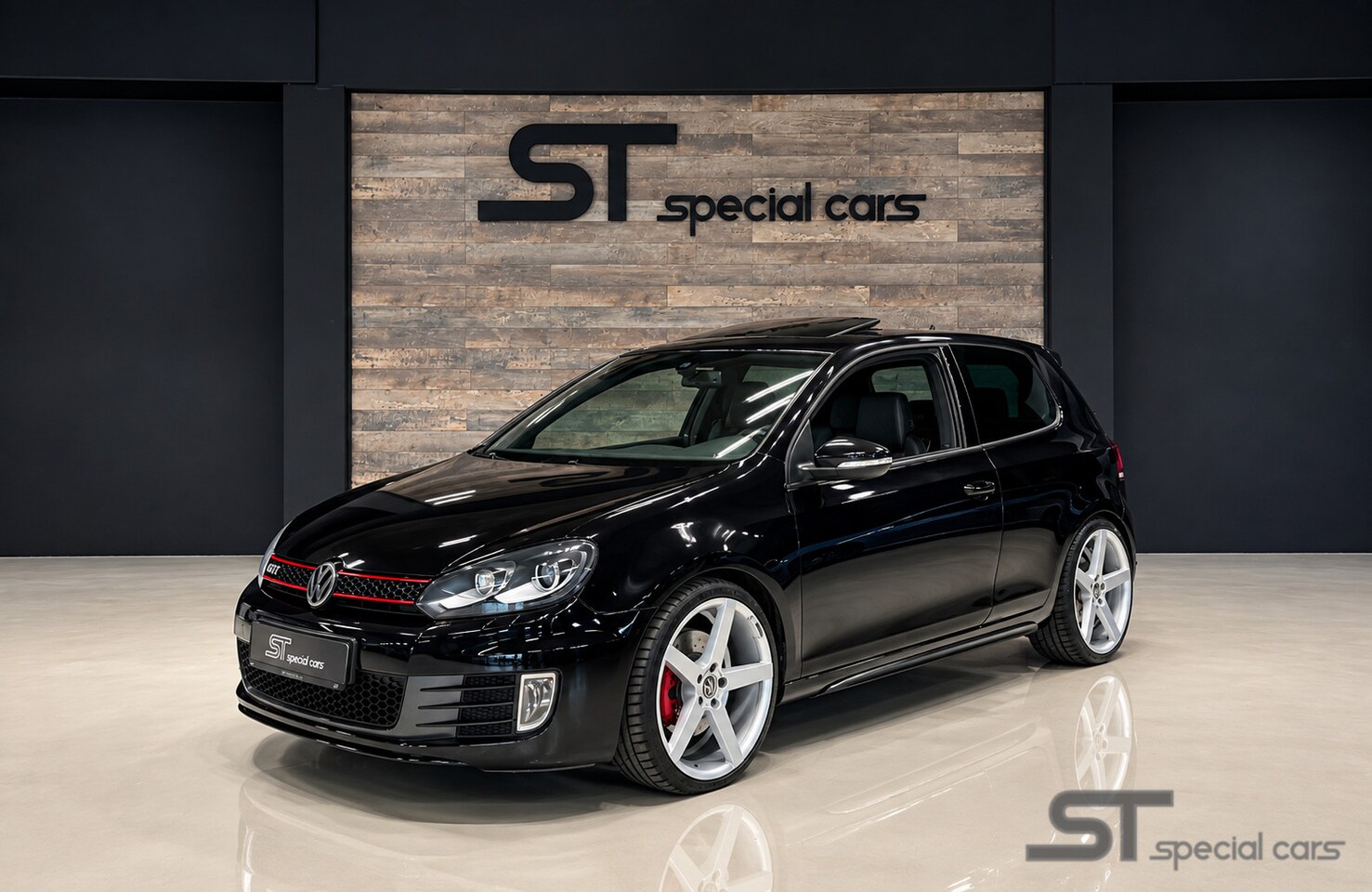 Volkswagen Golf - 2.0 GTI|1ste Eigenaar|Full|origineel - AutoWereld.nl