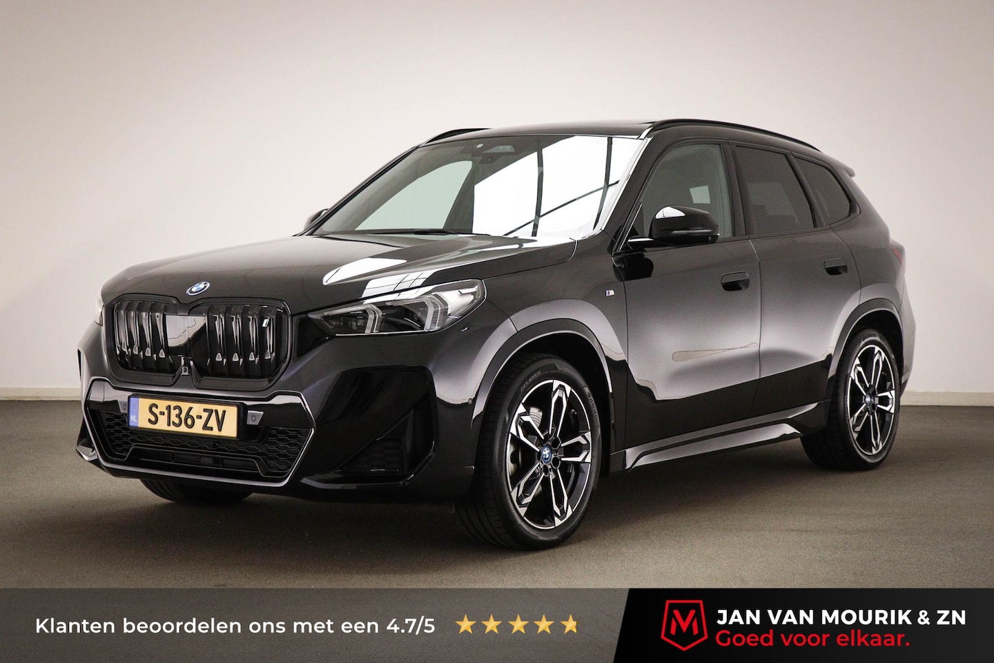 BMW iX1 - xDrive30 Launch Edition 67 kWh | INNOVATION PACK | PANORAMADAK | HEAD UP | MASSAGE | ICONI - AutoWereld.nl