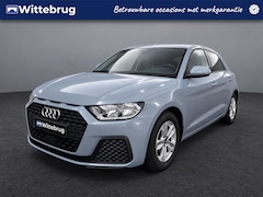 Audi A1 Sportback - 25 TFSI Pro Line / Cruise control / Airco / Bluetooth / LM velgen / App-connect / virtual