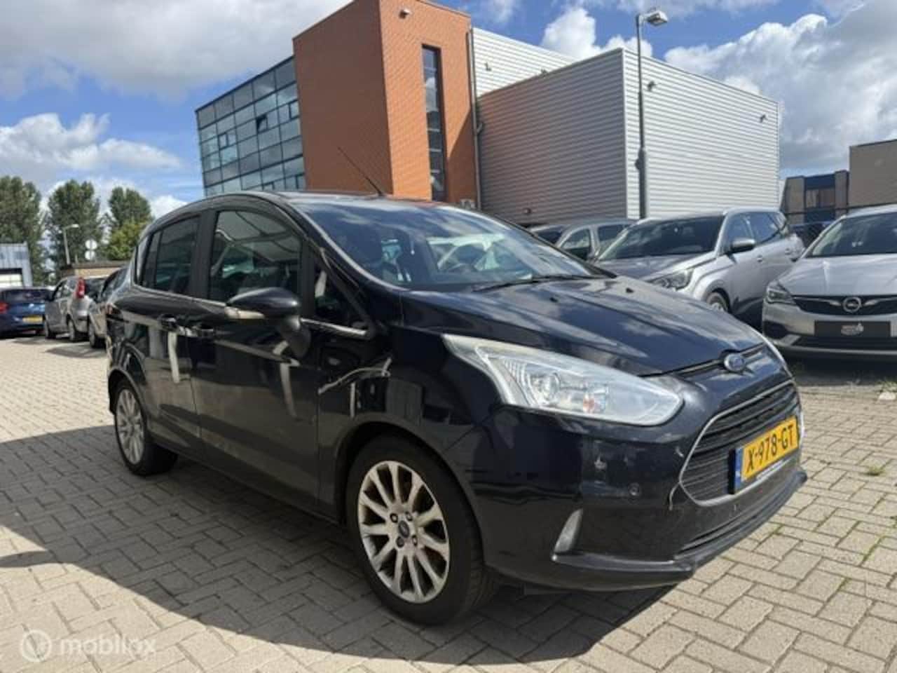 Ford B-Max - 1.0 Titanium / auto start niet - AutoWereld.nl