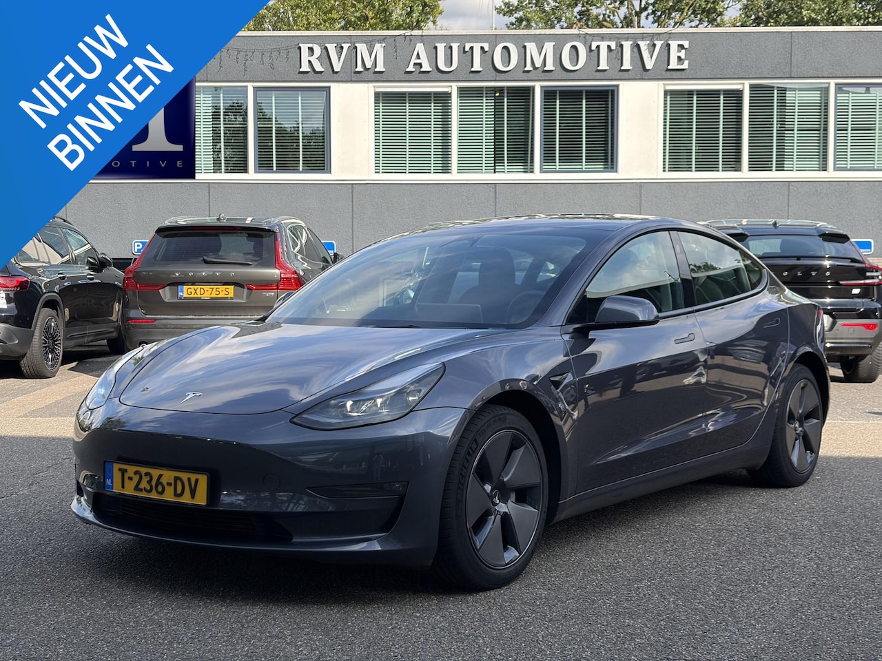 Tesla Model 3 - Long Range AWD 75 kWh VAN: 35.900,- VOOR: 33.440,- UW HERFSTVOORDEEL: 2.460,-| FABRIEKSGAR - AutoWereld.nl