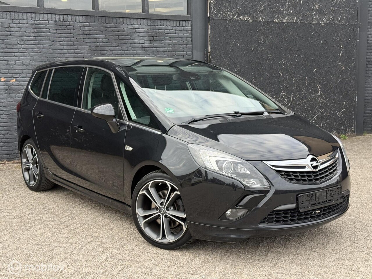 Opel Zafira Tourer - 2.0 CDTI Design Edition 7p. 2.0 CDTI Design Edition 7p. - AutoWereld.nl