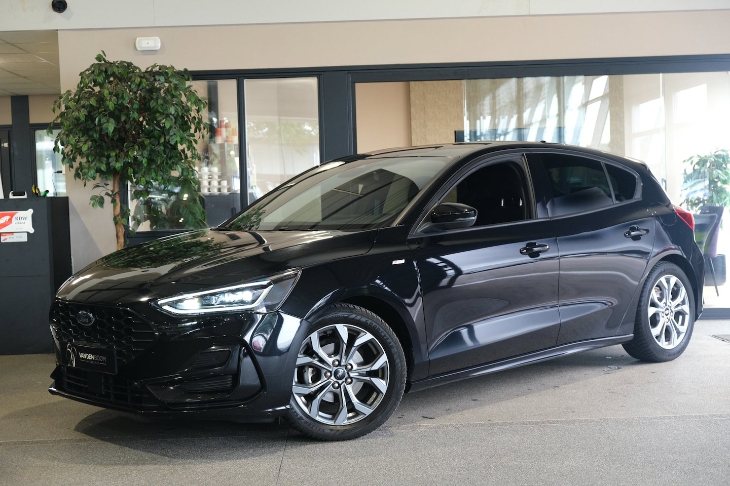 Ford Focus - 1.0 EcoBoost Hybrid ST Line X 155pk Navi Cam Led Nieuw Model - AutoWereld.nl
