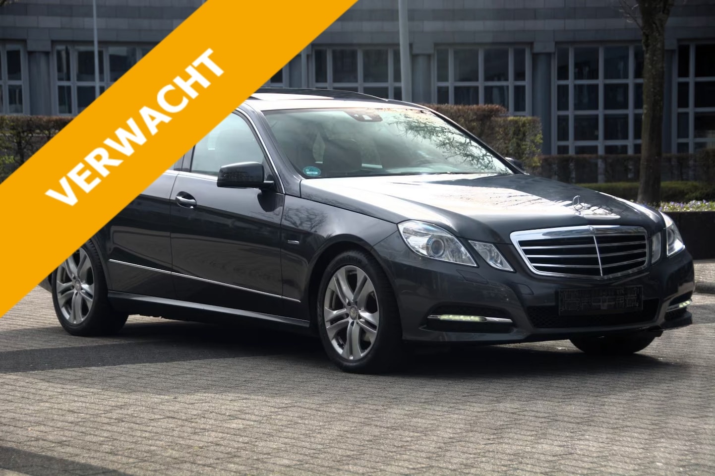 Mercedes-Benz E-klasse - E250CGI SEDAN AUT7 W212 AVANTGARDE/YOUNGTIMER - AutoWereld.nl