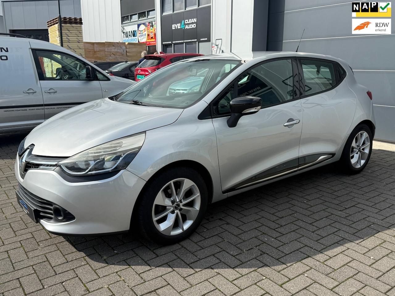 Renault Clio - 1.5 dCi AIRCO | CRUISE | NAVI | NIEUWE APK | NAP | - AutoWereld.nl