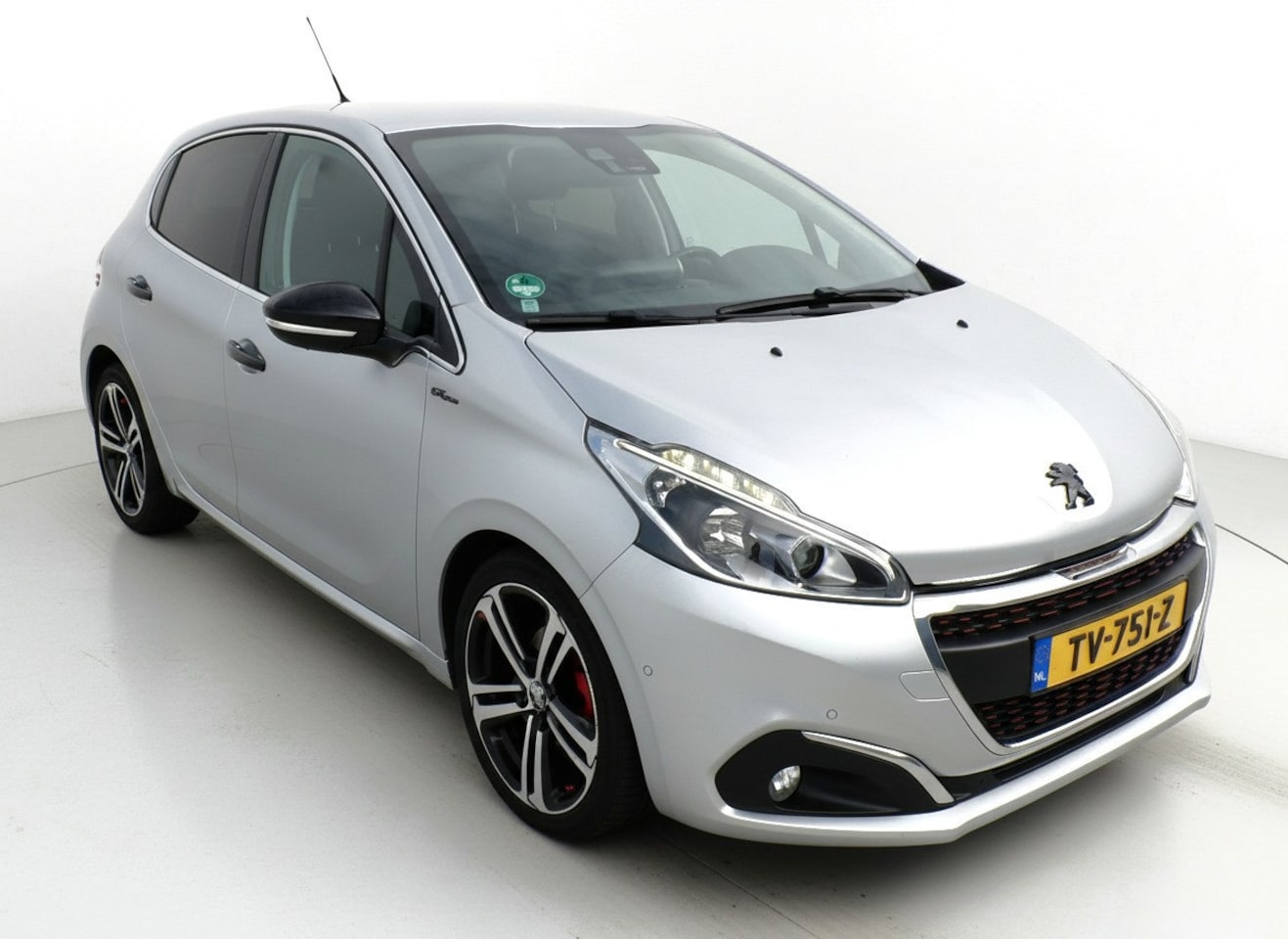 Peugeot 208 - 1.2 PureTech GT-line Pano-Clima-Camera-PDC - AutoWereld.nl