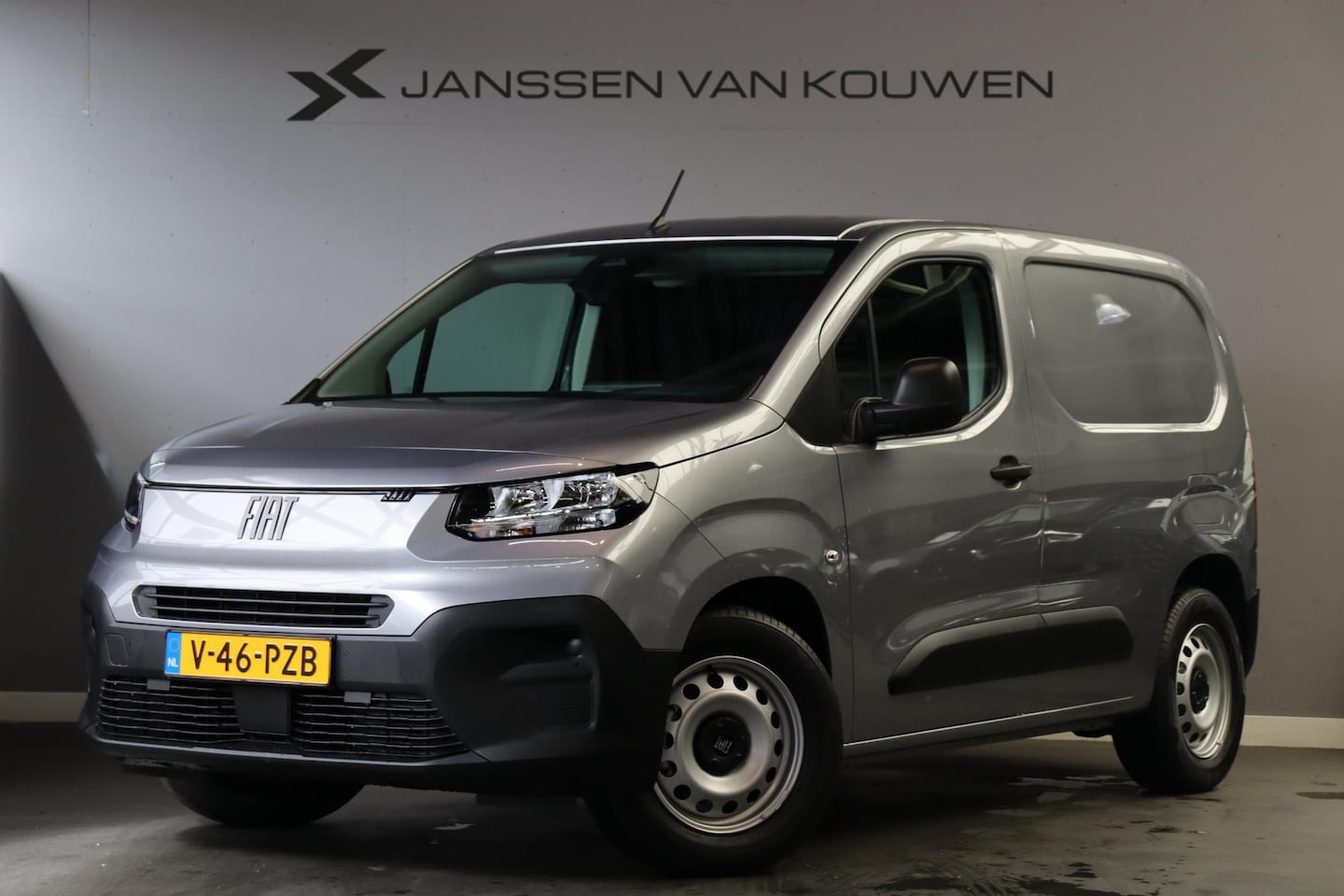 Fiat E-Doblo - 136 L1 50 kWh Apple CarPlay Achteruitrijcamera Comfortstoel - AutoWereld.nl