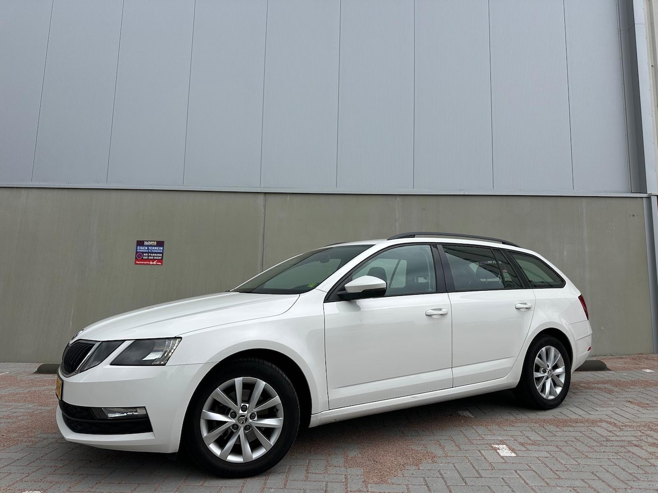 Skoda Octavia Combi - 1.0 TSI Greentech Ambition Business Climate C, Cruise C, Navigatie, Pdc!!!! - AutoWereld.nl