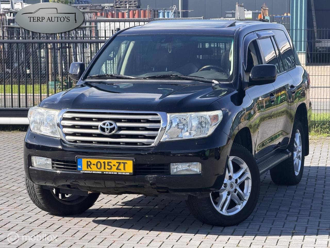 Toyota Land Cruiser V8 - LandCruiser 4.5 D-4D Executive 7p. - AutoWereld.nl