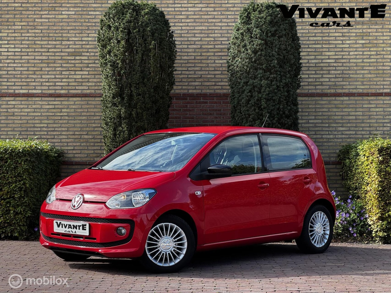 Volkswagen Up! - 1.0 high up! BlueMotion 5 DRS*Airco*Navi*PDC - AutoWereld.nl