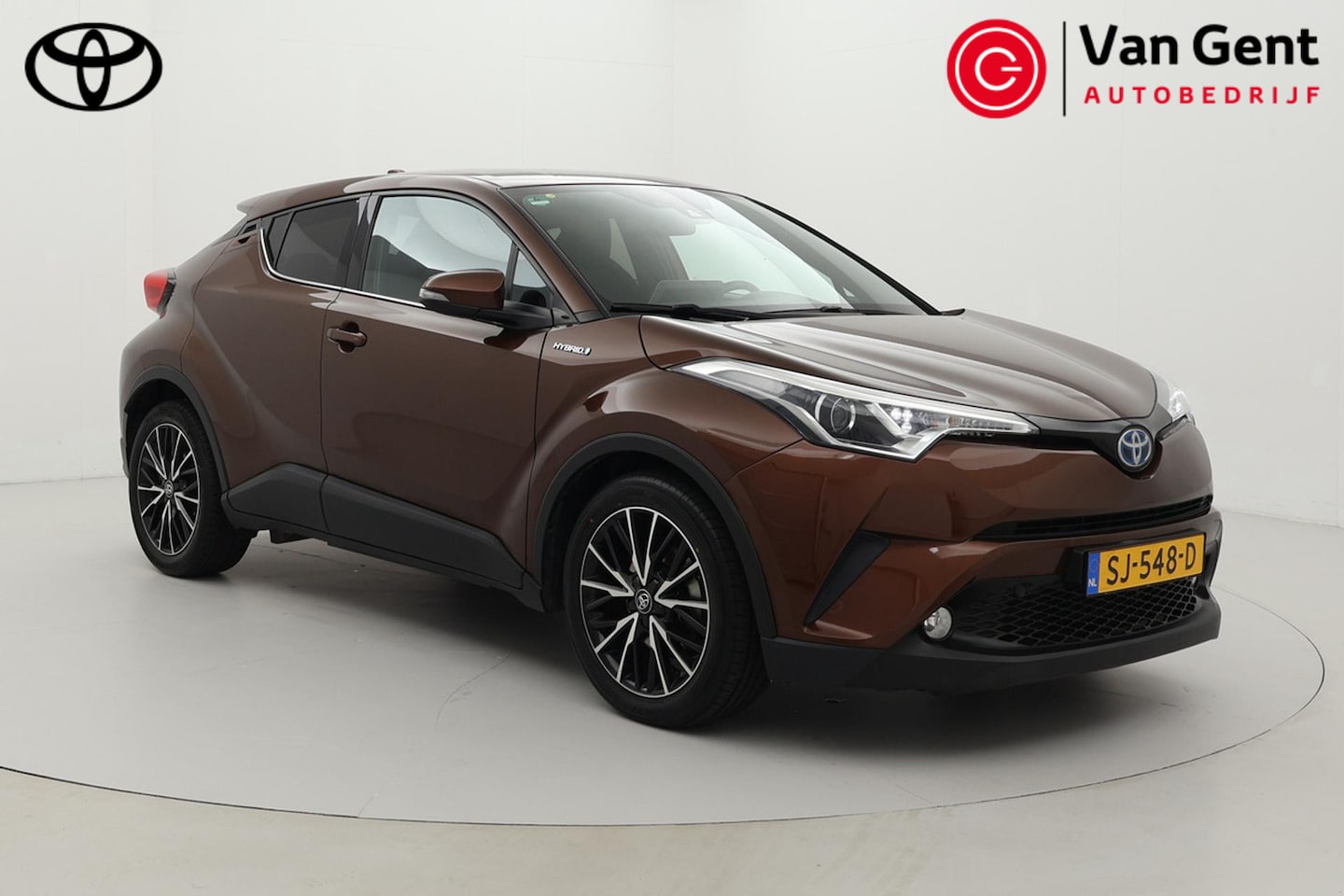 Toyota C-HR - 1.8 Hybrid Dynamic | Navigatie | Stoelverwarming | Keyless | Adaptive Cruise | Clima | Cam - AutoWereld.nl