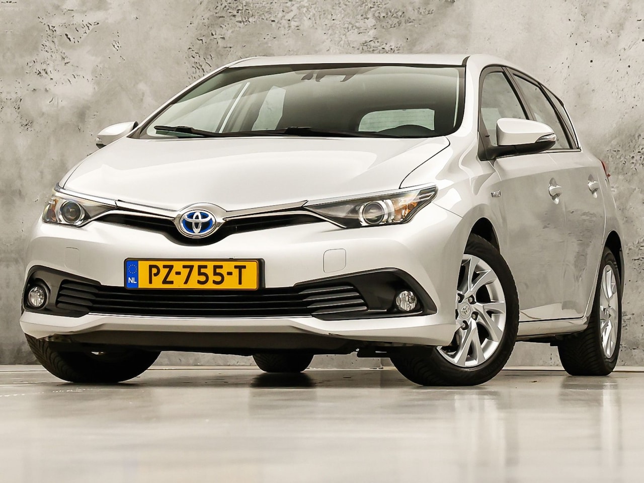 Toyota Auris - 1.8 Hybrid Sport Automaat (NAVIGATIE, CAMERA, CRUISE, SPORTSTOELEN, KEYLESS, LM VELGEN, NI - AutoWereld.nl