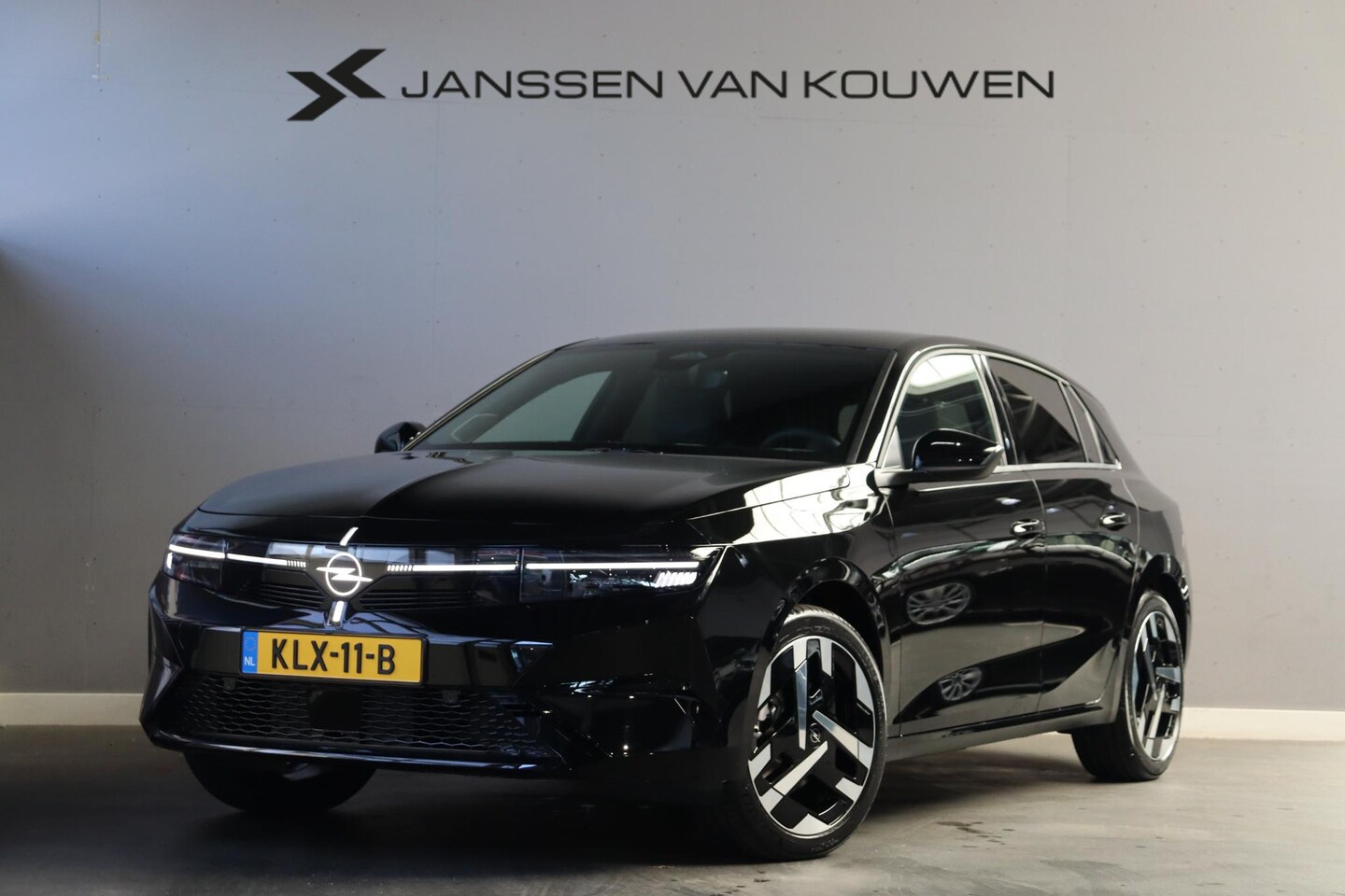 Opel Astra Electric - 58 kWh GS / Navigatie / Head up / Stoelverwarming - AutoWereld.nl