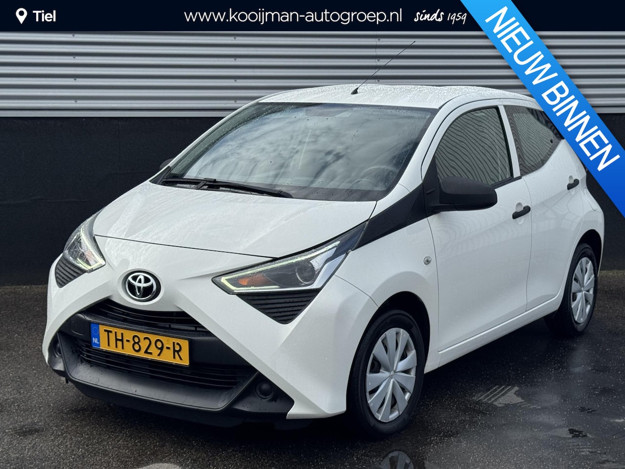 Toyota Aygo - 1.0 VVT-i x-fun Nederlandse auto, airconditioning, neerklapbare achterbank, centrale deurv - AutoWereld.nl