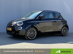 Fiat 500e - La Prima 42 kWh / SOH 94% / Apple Carplay/Android Auto / Achteruitrijcamera / Adaptieve Cr