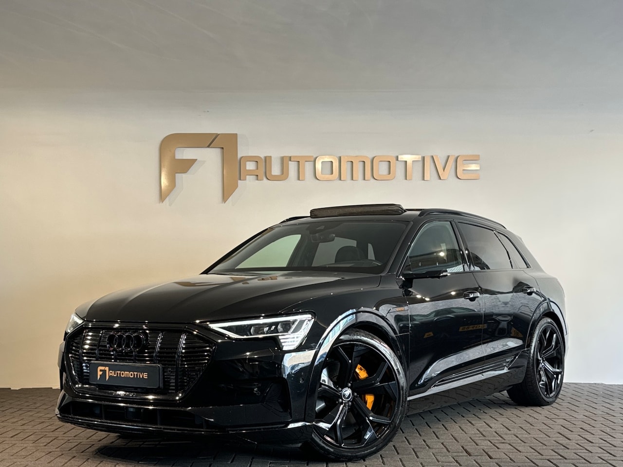 Audi e-tron - E-tron 55 quattro 95 kWh Pano|Memory|360|Nachtzicht - AutoWereld.nl