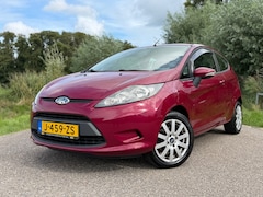 Ford Fiesta - 1.25 Trend / Sportieve 3-deurs met Airco / Radio-CD / LM-Velgen / Perfect Onderhouden / Ni