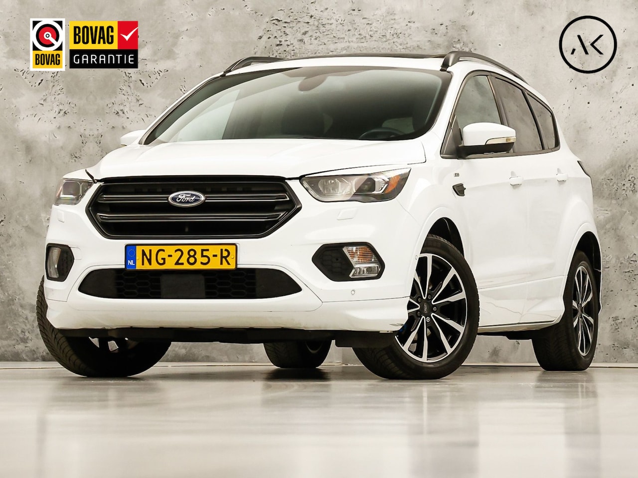 Ford Kuga - 1.5 EcoBoost ST Line (PANORAMADAK, APPLE CARPLAY, GROOT NAVI, STUUR/STOELVERWARMING, CAMER - AutoWereld.nl