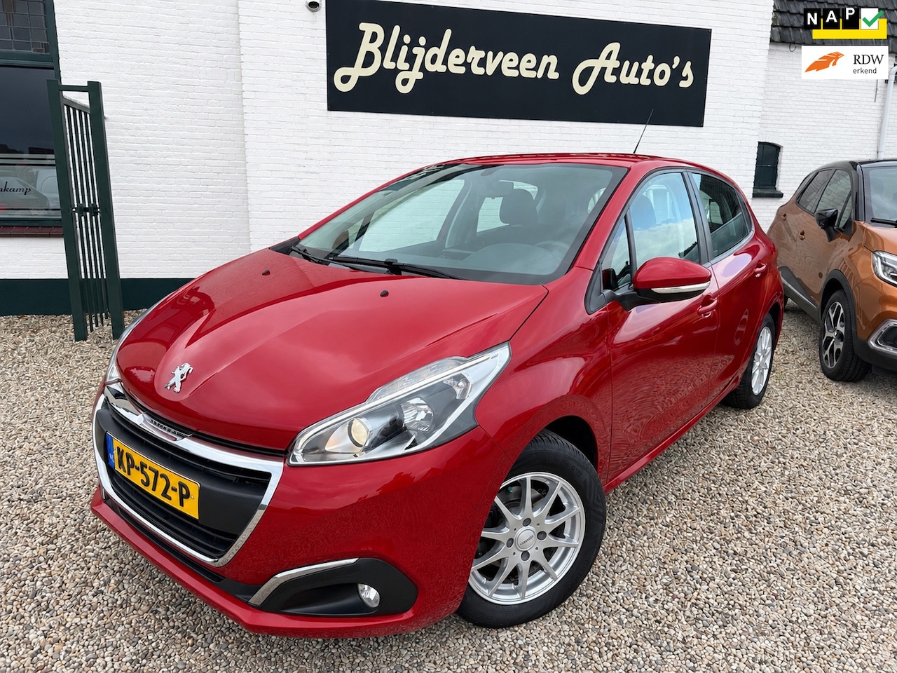 Peugeot 208 - 1.2 PT Blue Lion 5Drs | Airco | Carplay | Navi | LED | PDC | Trekhaak | Org. NL - AutoWereld.nl