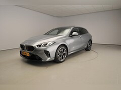 BMW 1-serie - 5-deurs 120 | M-Sportpakket | LED | Navigatie | Panoramadak | Sportstoelen | DAB | Alu 18